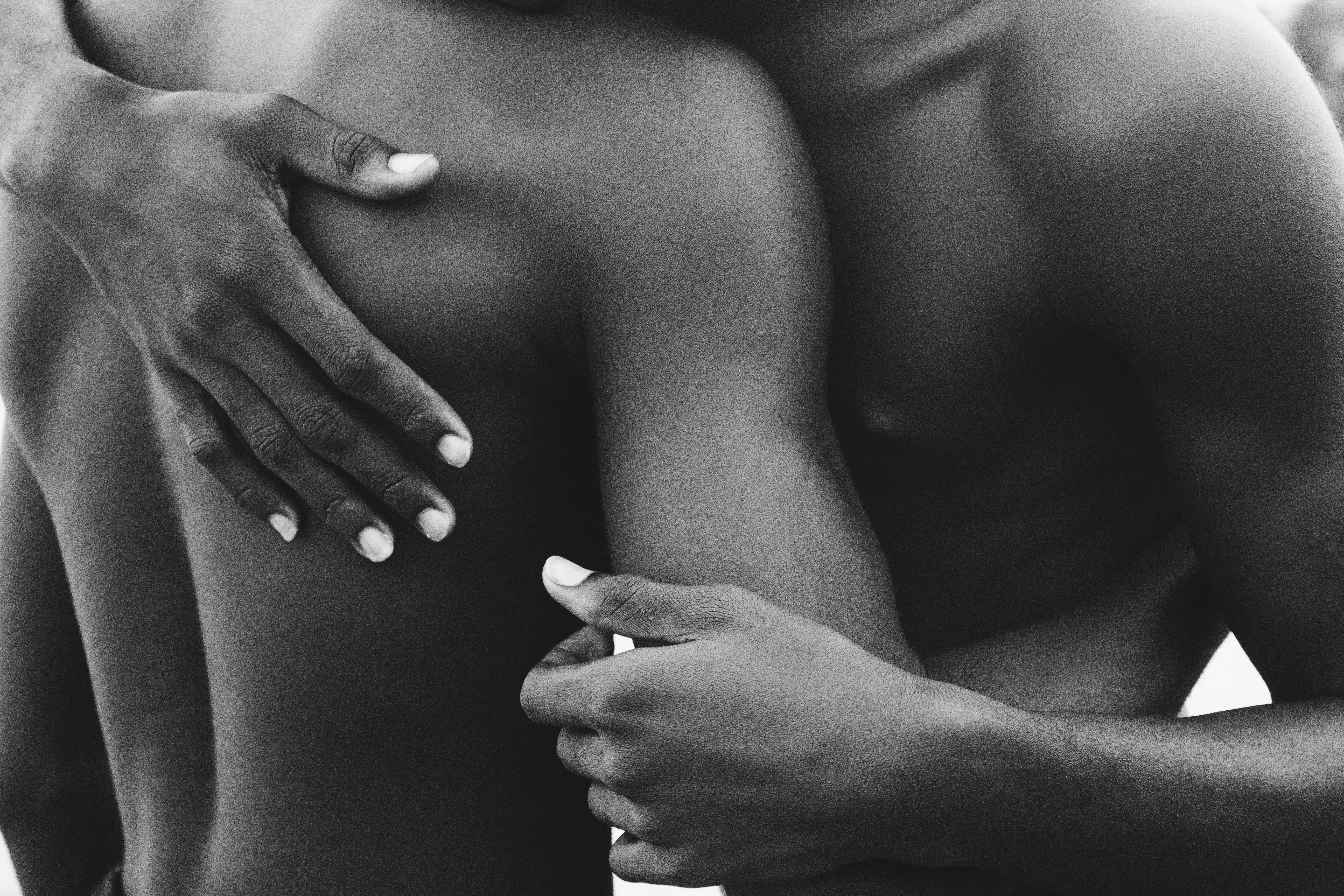 Sultry peek into Erome's raw interface